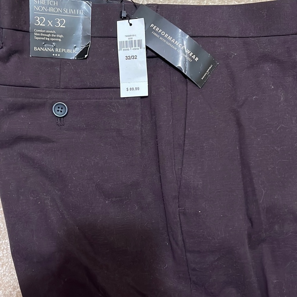 BNWT Banana Republic Non-Iron Slim Fit 32x32 Maroon - “Performance Wear” Durable